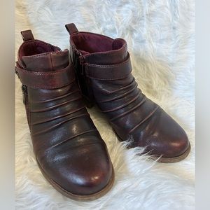 Earth brand booties. Sz 7.5